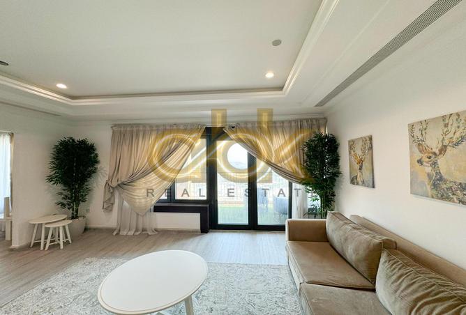 953696 - Property Image 3