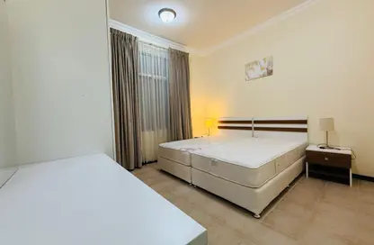 Apartment - 2 Bedrooms - 3 Bathrooms for rent in Musheireb Apartments - Musheireb - Doha