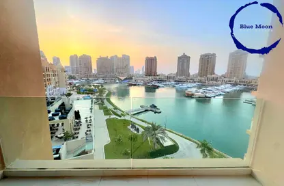 شقق فندقية - 2 غرف نوم - 3 حمامات للايجار في طريق بورتو الشرقي - بورتو أرابيا - جزيرة اللؤلؤة - الدوحة
