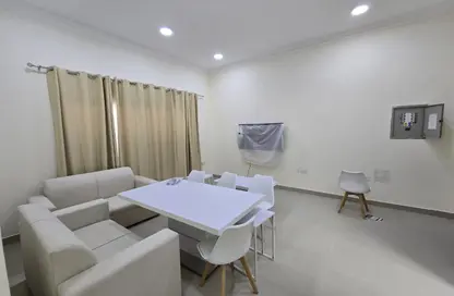 Apartment - 2 Bedrooms - 3 Bathrooms for rent in Madinat Khalifa South - Madinat Khalifa - Doha