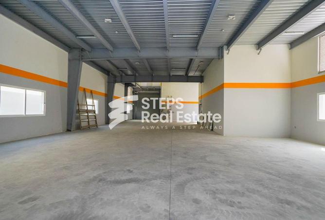 Warehouse - Studio for rent in Industrial Area 4 - Industrial Area - Industrial Area - Doha