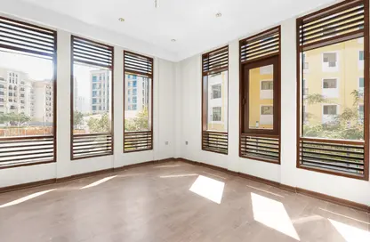 Apartment - 2 Bedrooms - 2 Bathrooms for rent in Giardino Apartments - The Pearl Island - Doha