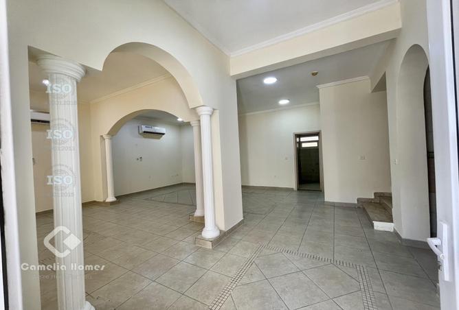 992489 - Property Image 3