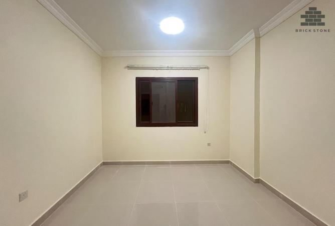 956963 - Property Image 3