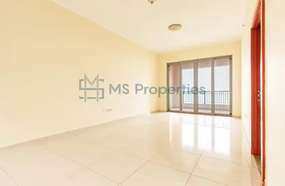 Apartment - 2 Bedrooms - 3 Bathrooms for rent in Viva East - Viva Bahriyah - The Pearl Island - Doha