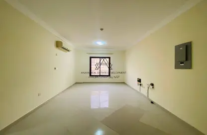 Apartment - 3 Bedrooms - 3 Bathrooms for rent in Fereej Bin Mahmoud - Doha