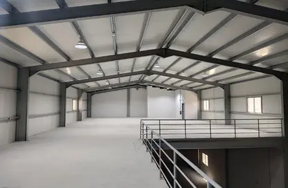 Warehouse - Studio - 2 Bathrooms for rent in Industrial Area - Doha