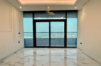 Apartment - 2 Bedrooms - 4 Bathrooms for rent in Marina Tower 02 - Marina District - Lusail