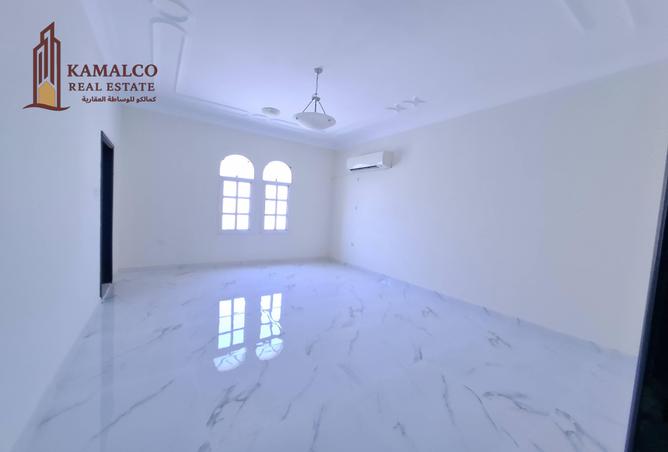 954003 - Property Image 3