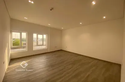Apartment - 2 Bedrooms - 3 Bathrooms for rent in Kulaib Street - Kulaib Street - Doha