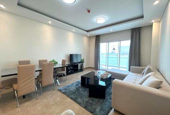 985304 - Property Image 3