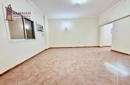 Apartment - 3 Bedrooms - 2 Bathrooms for rent in Fereej Bin Mahmoud - Doha