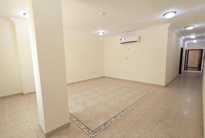 924511 - Property Image 2