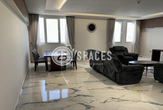 952818 - Property Image 2
