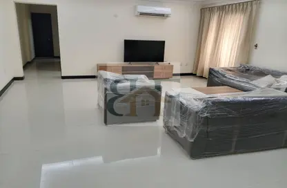 Apartment - 2 Bedrooms - 2 Bathrooms for rent in Al Nasr Street - Al Nasr - Doha