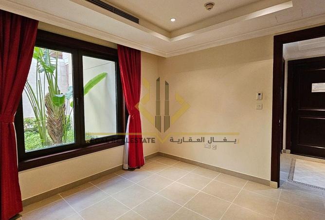 950146 - Property Image 3