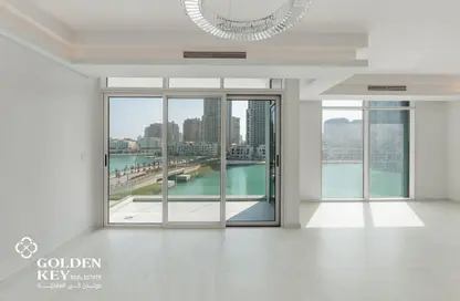 Apartment - 3 Bedrooms - 5 Bathrooms for rent in Crystal Residence - The Pearl Island - Doha