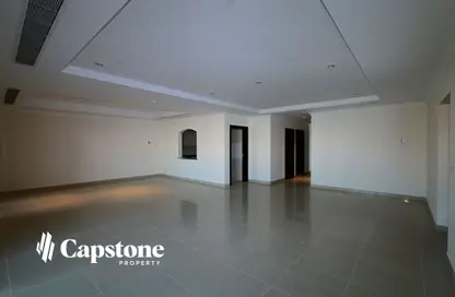 Apartment - 2 Bedrooms - 3 Bathrooms for sale in Tower 13 - Porto Arabia - The Pearl Island - Doha