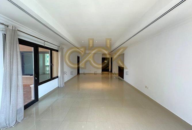 945608 - Property Image 3
