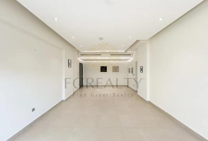 963304 - Property Image 3