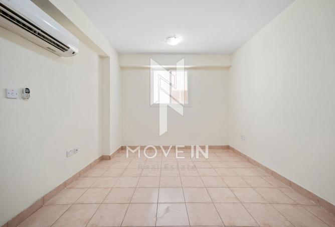 983774 - Property Image 3