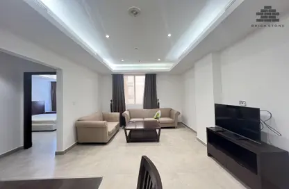 Apartment - 1 Bedroom - 1 Bathroom for rent in Umm Ghwailina Comm - Umm Ghuwalina - Umm Ghuwailina - Doha