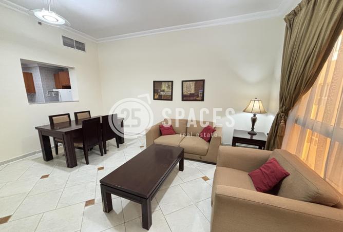 988801 - Property Image 2