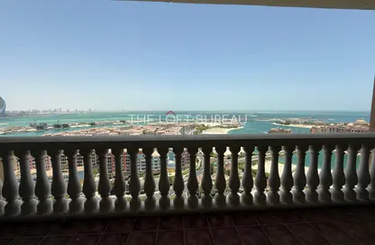 شقة - 2 غرف نوم - 3 حمامات للايجار في طريق بورتو الغربي - بورتو أرابيا - جزيرة اللؤلؤة - الدوحة