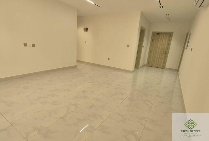 966235 - Property Image 3