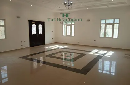 Villa - 5 Bedrooms - 6 Bathrooms for sale in Al Dafna - Al Dafna - Doha Villa - 5 Bedrooms - 6 Bathrooms for sale in Al Dafna - Al Dafna - Doha