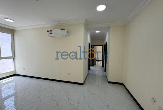 988256 - Property Main Image