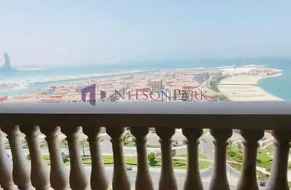 شقة - 2 غرف نوم - 3 حمامات للايجار في طريق بورتو الشرقي - بورتو أرابيا - جزيرة اللؤلؤة - الدوحة