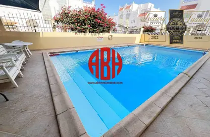 Compound - 4 Bedrooms - 3 Bathrooms for rent in Umm Al Seneem Street - Ain Khaled - Doha
