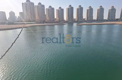 تاون هاوس - 2 غرف نوم - 3 حمامات للايجار في تاور 29 - فيفا بحرية - جزيرة اللؤلؤة - الدوحة