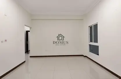 Apartment - 2 Bedrooms - 2 Bathrooms for rent in Thabit Bin Zaid Street - Al Mansoura - Doha