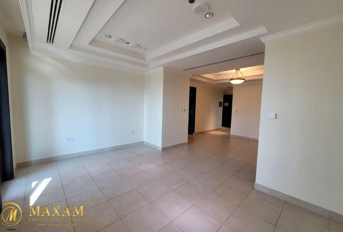 982214 - Property Image 2