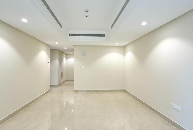 974534 - Property Image 2