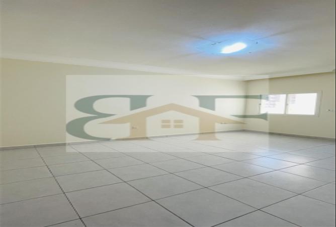 933515 - Property Image 2