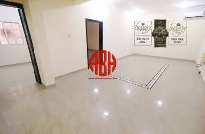 Apartment - 3 Bedrooms - 2 Bathrooms for rent in Omar Bin Abdul Aziz Street - Madinat Khalifa - Doha