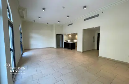 Apartment - 3 Bedrooms - 4 Bathrooms for rent in Nobili - Qanat Quartier - The Pearl Island - Doha