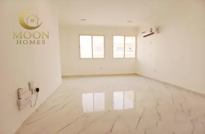 Apartment - 2 Bedrooms - 2 Bathrooms for rent in Al Mansoura - Al Mansoura - Doha