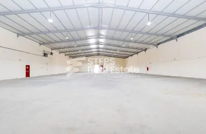 Warehouse - Studio - 1 Bathroom for rent in Industrial Area 4 - Industrial Area - Industrial Area - Doha