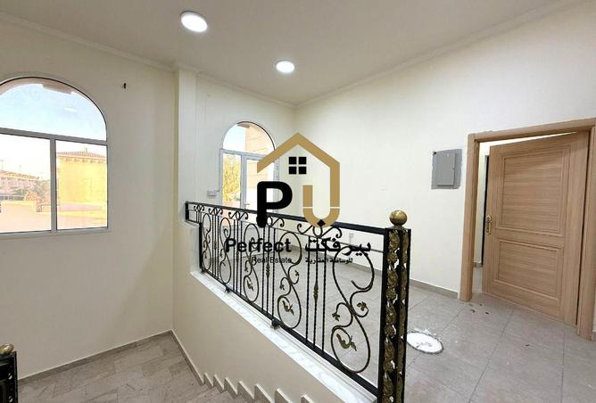 983582 - Property Image 3