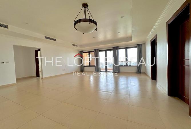 983549 - Property Image 3