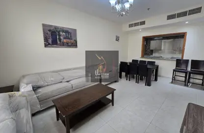 شقة - 2 غرف نوم - 3 حمامات للايجار في شارع انس - فريج بن محمود الشمالي - فريج بن محمود - الدوحة