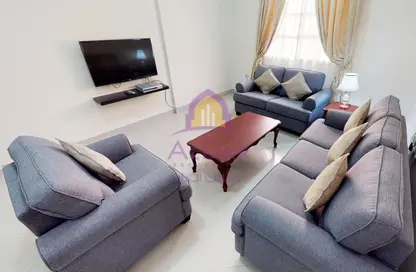 Living Room image for: Apartment - 1 Bedroom - 1 Bathroom for rent in Fereej Bin Mahmoud North - Fereej Bin Mahmoud - Doha, Image 1