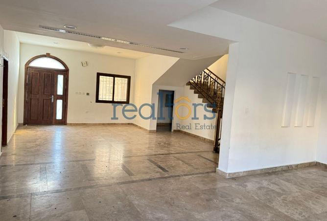 942530 - Property Image 2
