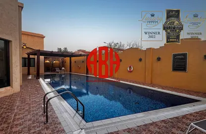 فيلا - 4 غرف نوم - 5 حمامات للايجار في شارع المطار القديم - طريق المطار القديم - الدوحة