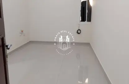 Apartment - 1 Bedroom - 2 Bathrooms for rent in Ain Khaled - Doha