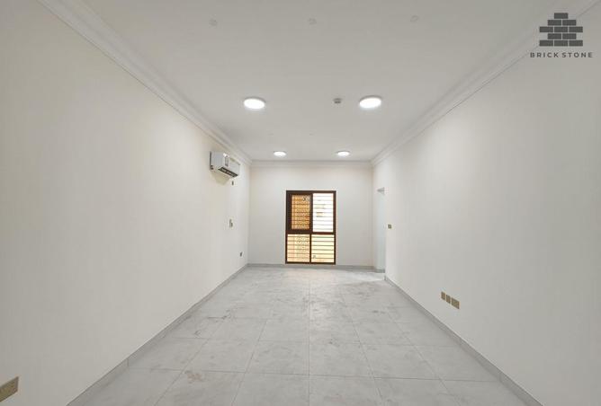 963268 - Property Image 3